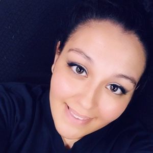 Meet your Posher, Cassandra